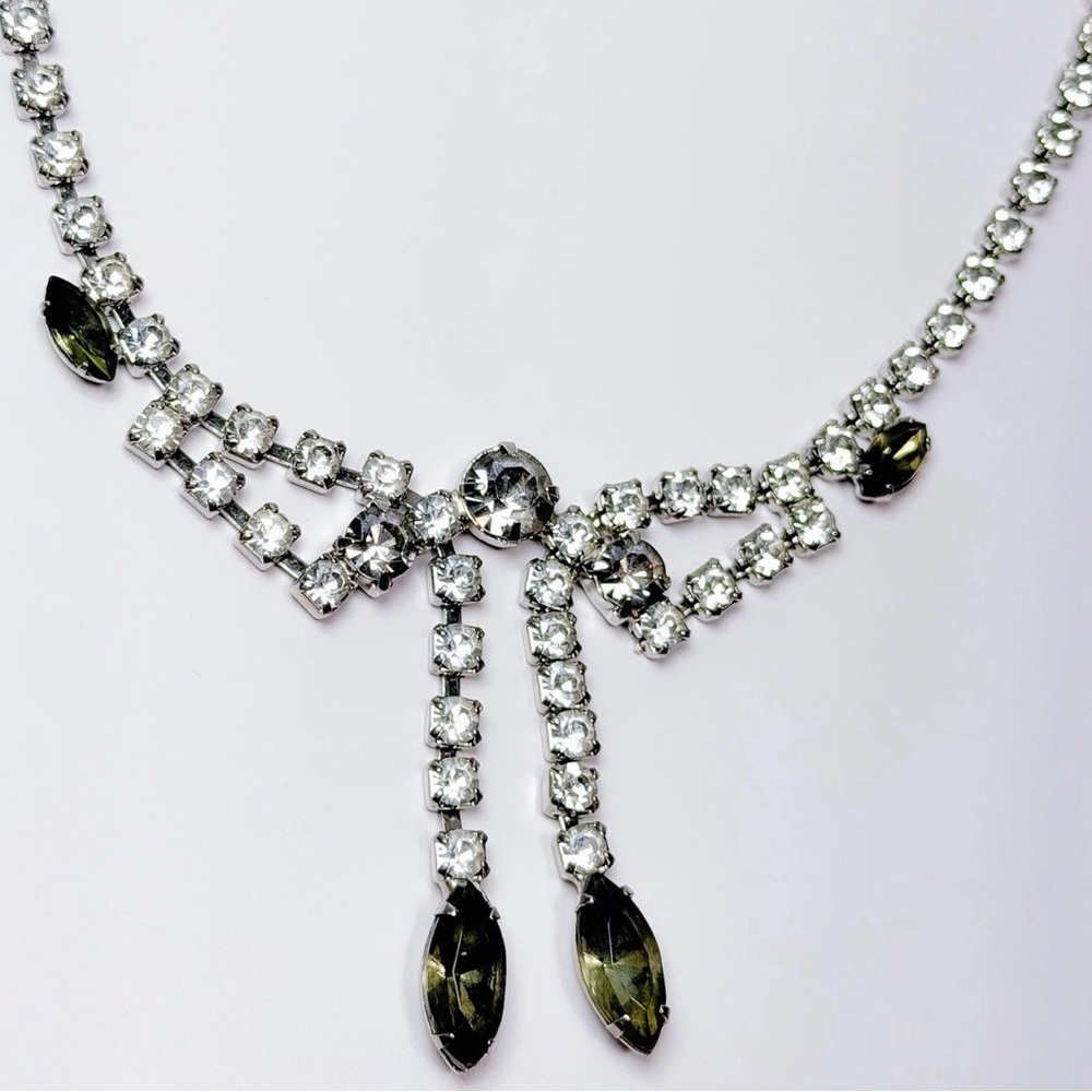 Vintage 1950s Olive & Clear Rhinestone Bow Necklace